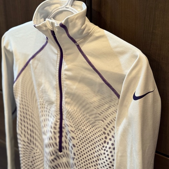 Nike White and Purple Patterned Zip-Up - Picture 2 of 11